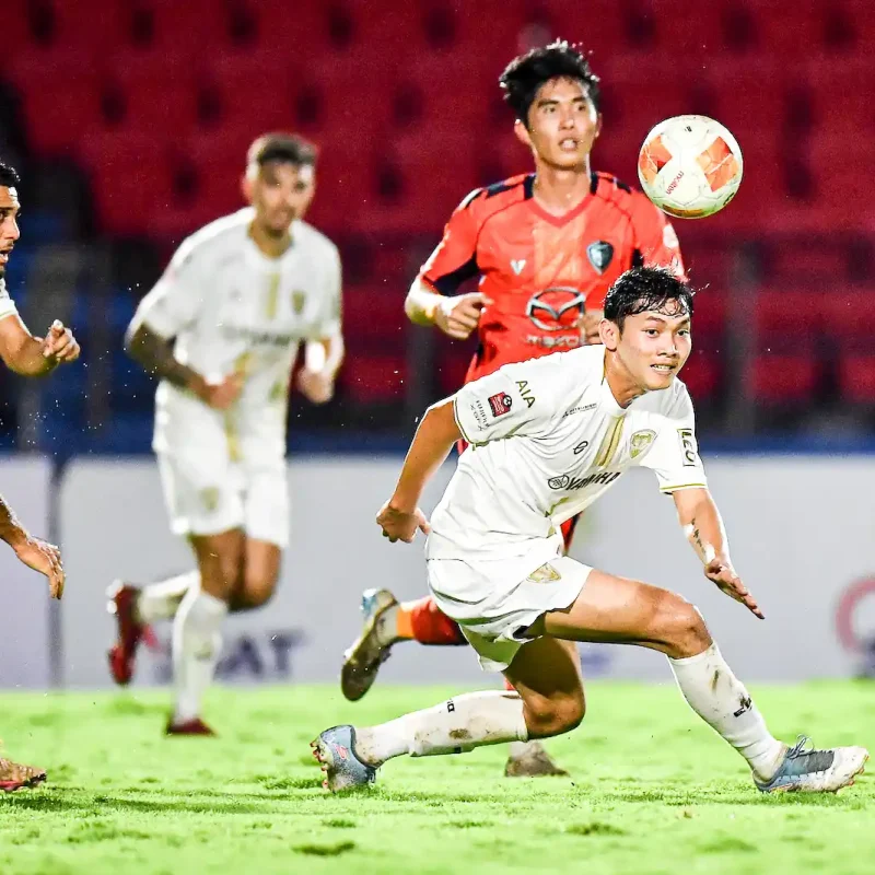 Muangthong vs Nakhon Ratchasima: The 1-1 Draw (Penalty Awarded) | Matchday 6 Gallery