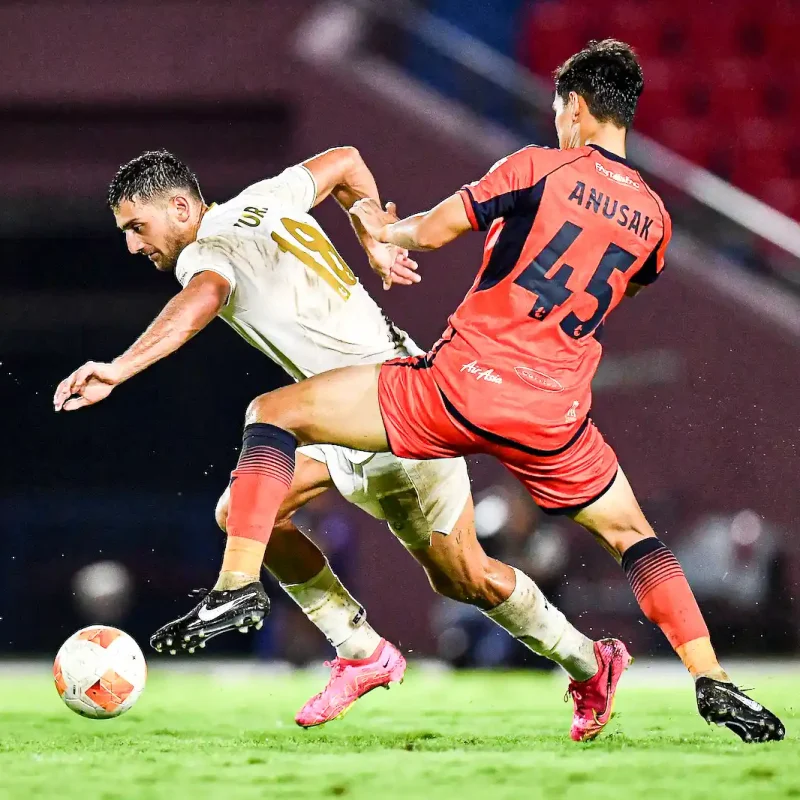 Muangthong vs Nakhon Ratchasima: The 1-1 Draw (Penalty Awarded) | Matchday 6 Gallery