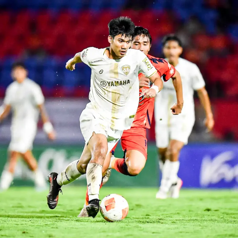 Muangthong vs Nakhon Ratchasima: The 1-1 Draw (Penalty Awarded) | Matchday 6 Gallery