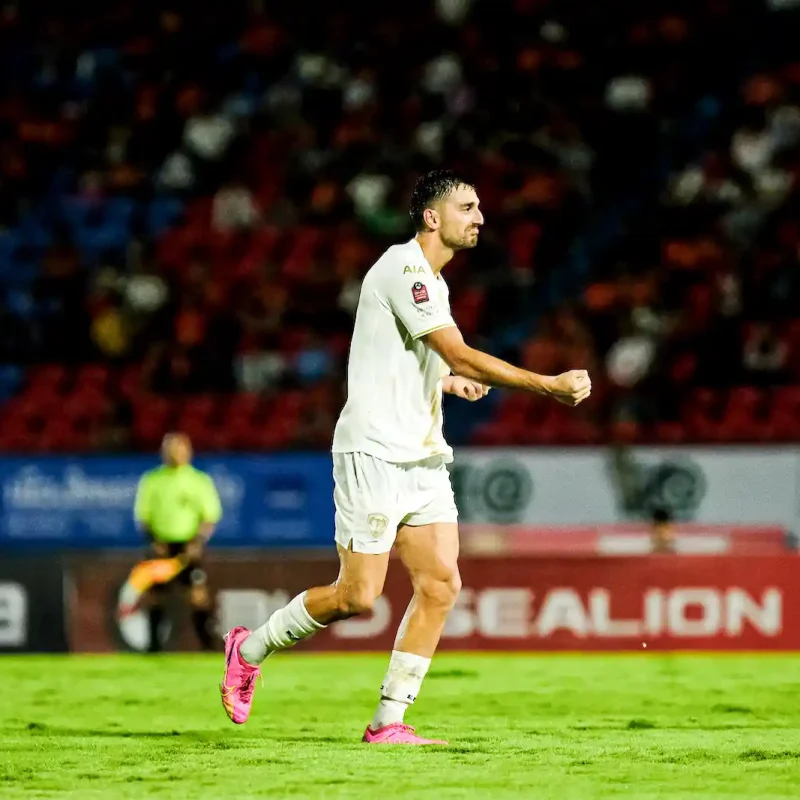 Muangthong vs Nakhon Ratchasima: The 1-1 Draw (Penalty Awarded) | Matchday 6 Gallery
