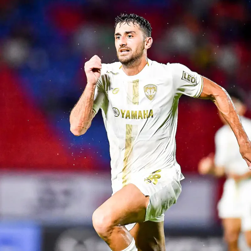 Muangthong vs Nakhon Ratchasima: The 1-1 Draw (Penalty Awarded) | Matchday 6 Gallery