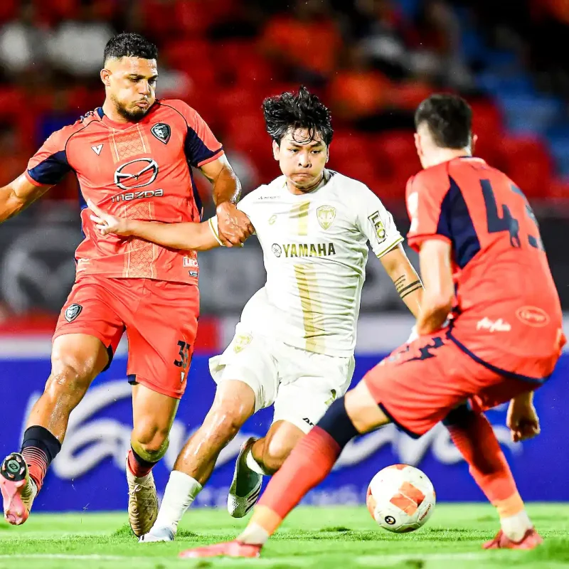 Muangthong vs Nakhon Ratchasima: The 1-1 Draw (Penalty Awarded) | Matchday 6 Gallery