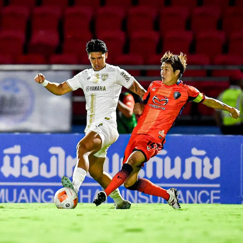 Muangthong vs Nakhon Ratchasima: The 1-1 Draw (Penalty Awarded) | Matchday 6 Gallery