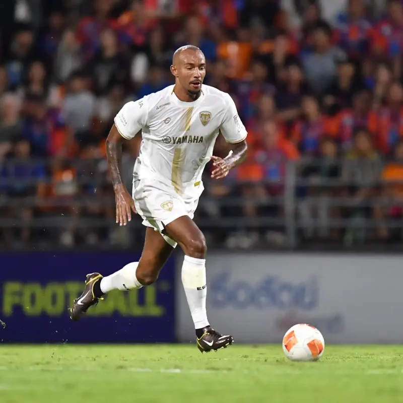 Rivalry Intensity Gallery: The Battle at Port | Matchday 9 Photos