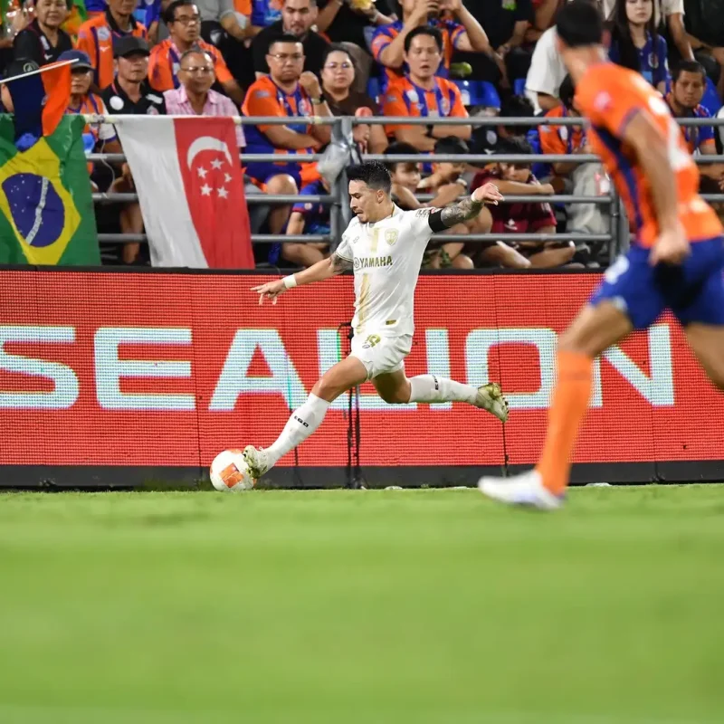 Rivalry Intensity Gallery: The Battle at Port | Matchday 9 Photos