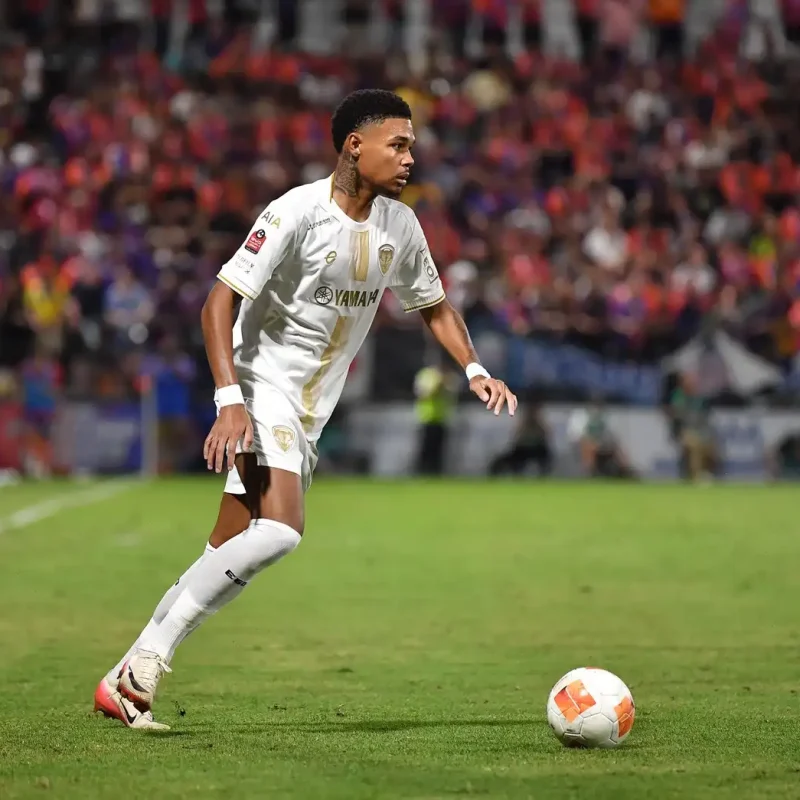 Rivalry Intensity Gallery: The Battle at Port | Matchday 9 Photos