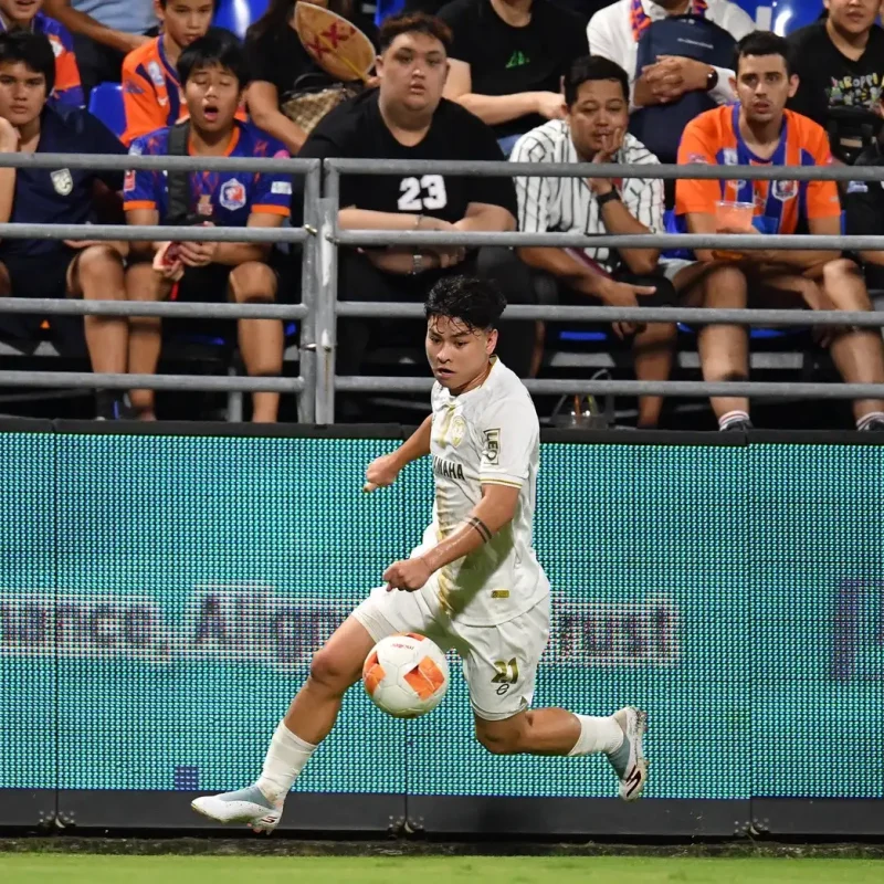 Rivalry Intensity Gallery: The Battle at Port | Matchday 9 Photos