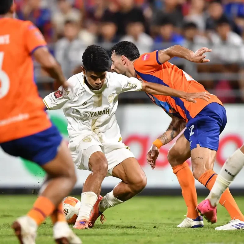 Rivalry Intensity Gallery: The Battle at Port | Matchday 9 Photos