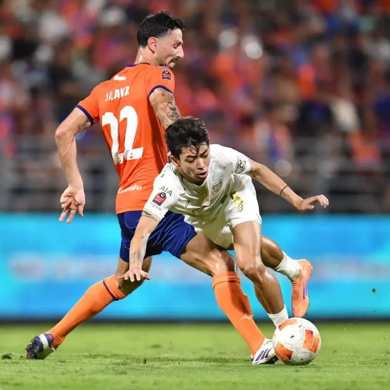 Rivalry Intensity Gallery: The Battle at Port | Matchday 9 Photos