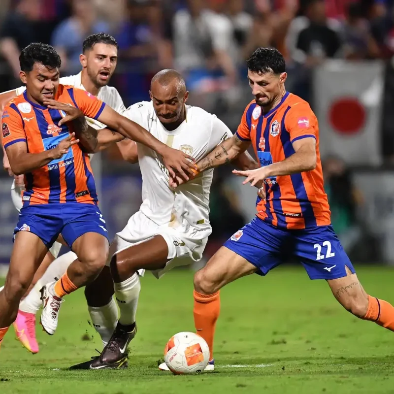 Rivalry Intensity Gallery: The Battle at Port | Matchday 9 Photos