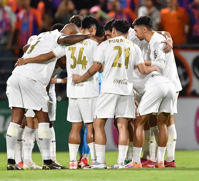 Rivalry Intensity Gallery: The Battle at Port | Matchday 9 Photos