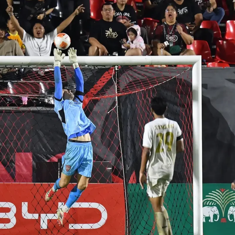 Matchday 11 Gallery: Uthai Thani FC vs. MTUTD | The Fighting Spirit of the Young Kirin