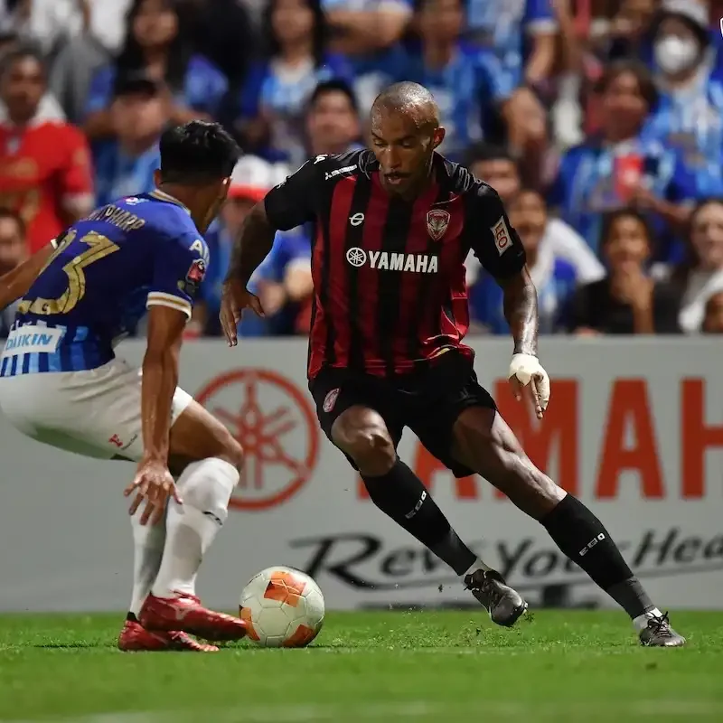 PHOTO GALLERY: Muangthong United vs Chonburi FC | Thai League Matchday Action