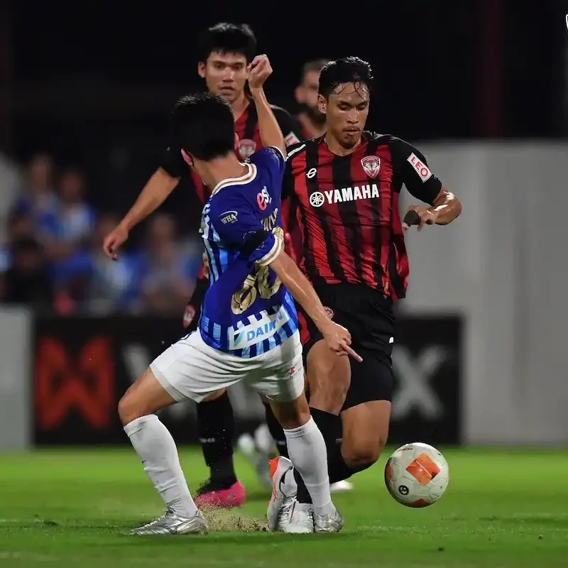 PHOTO GALLERY: Muangthong United vs Chonburi FC | Thai League Matchday Action