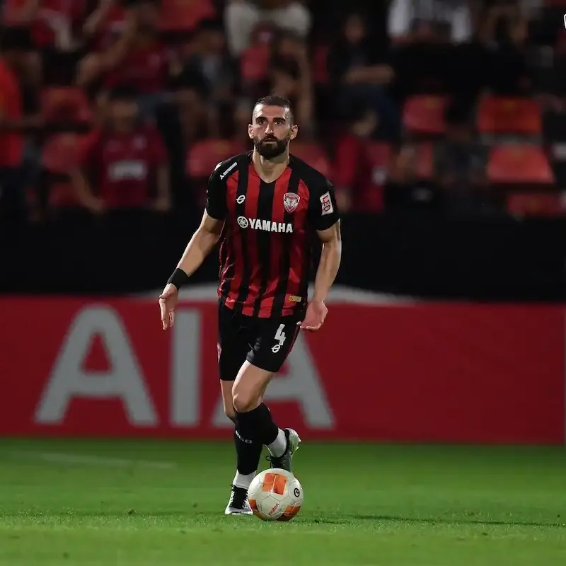 PHOTO GALLERY: Muangthong United vs Chonburi FC | Thai League Matchday Action