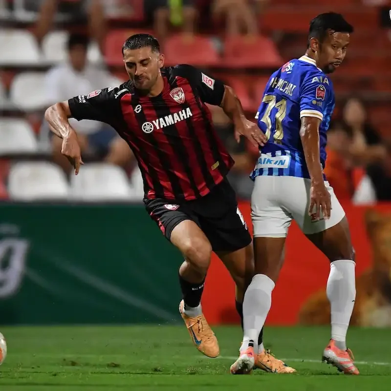 PHOTO GALLERY: Muangthong United vs Chonburi FC | Thai League Matchday Action