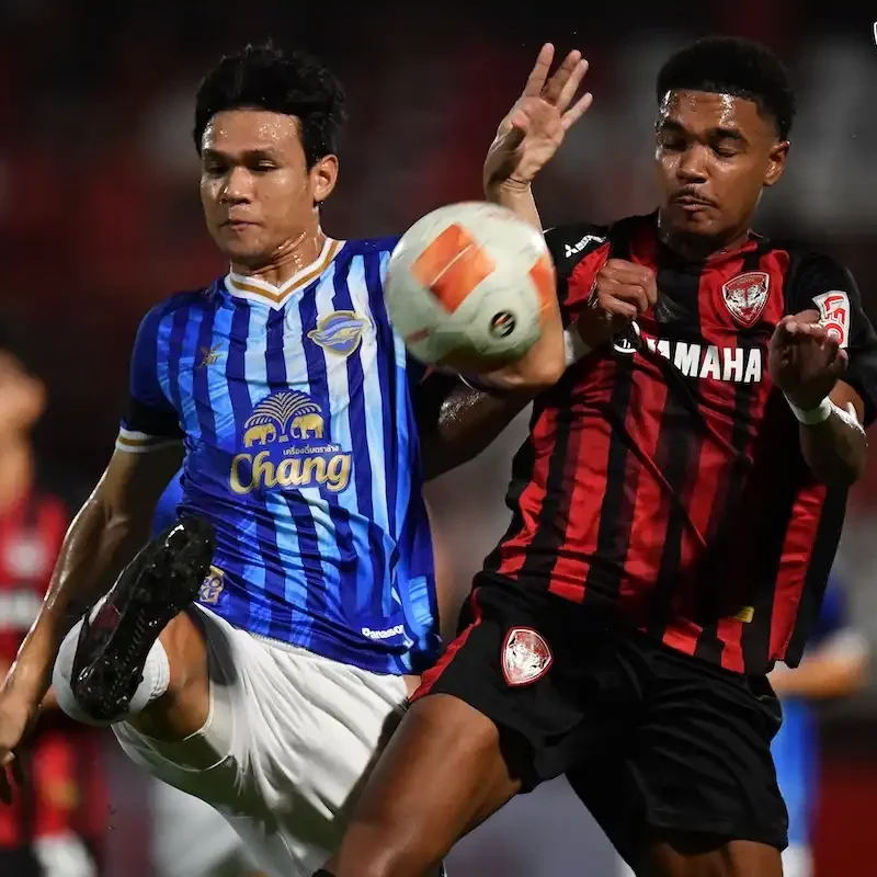 PHOTO GALLERY: Muangthong United vs Chonburi FC | Thai League Matchday Action