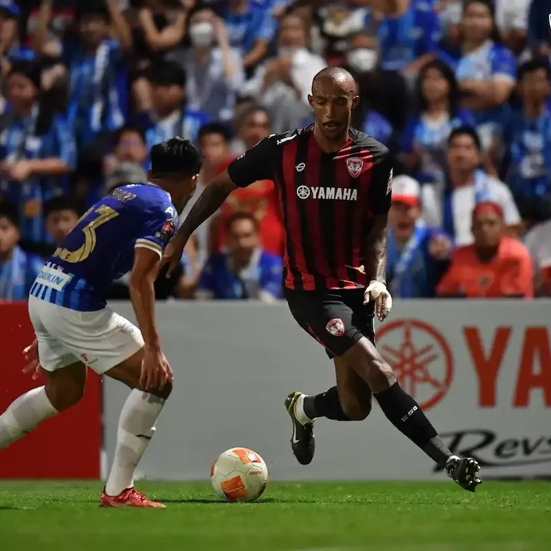 PHOTO GALLERY: Muangthong United vs Chonburi FC | Thai League Matchday Action