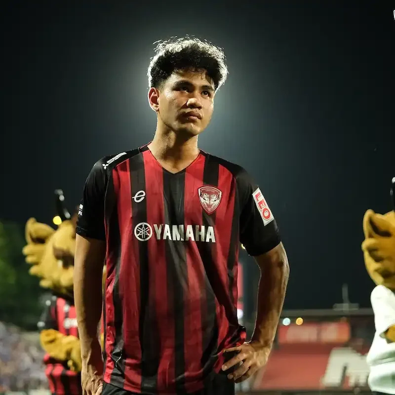 PHOTO GALLERY: Muangthong United vs Chonburi FC | Thai League Matchday Action