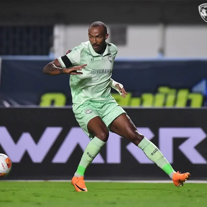 Match Images - Muangthong at Kanchanaburi - Thai Leage Football
