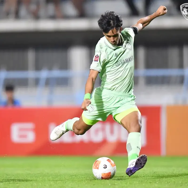 Match Images - Muangthong at Kanchanaburi - Thai Leage Football