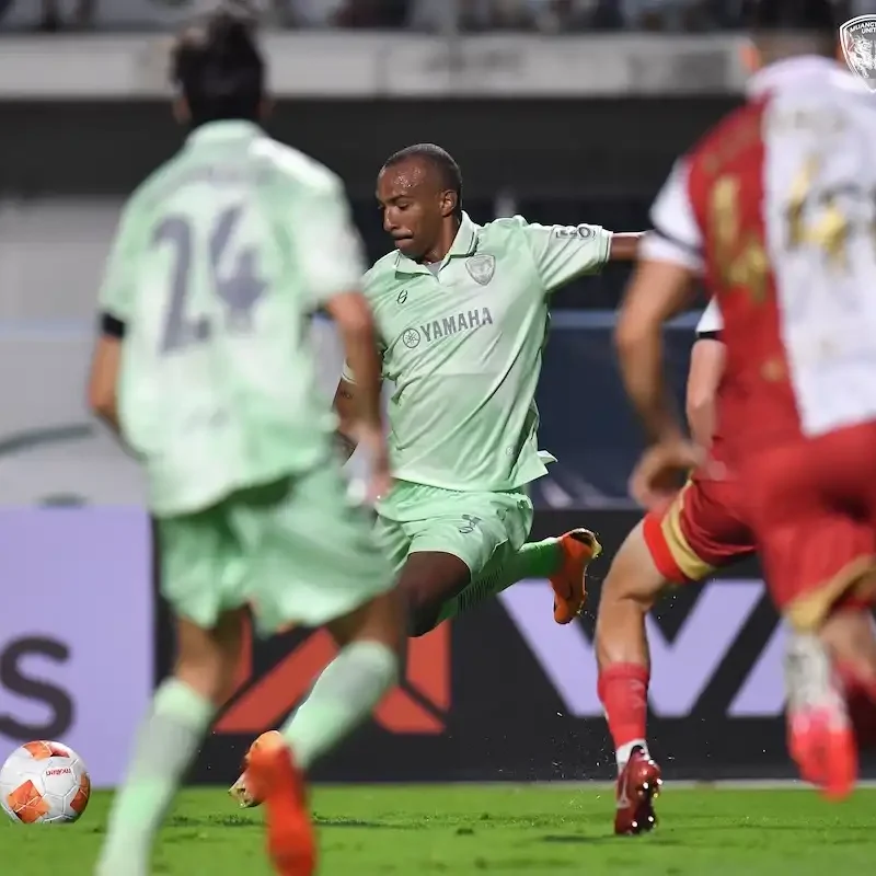 Match Images - Muangthong at Kanchanaburi - Thai Leage Football