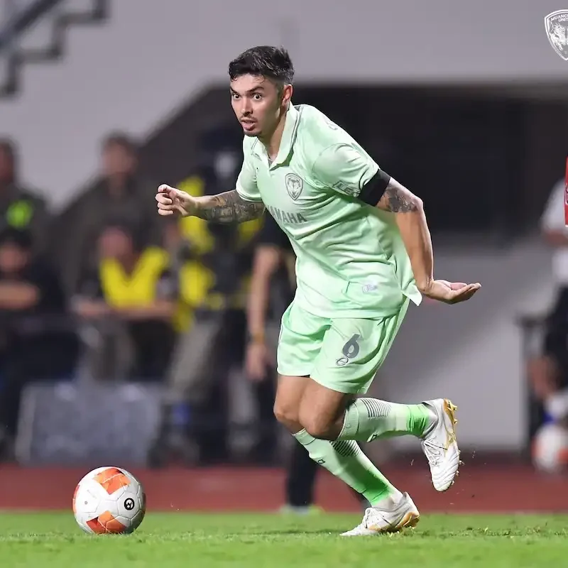 Match Images - Muangthong at Kanchanaburi - Thai Leage Football