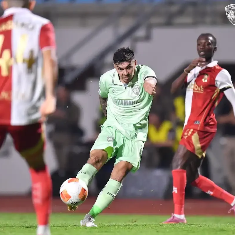 Match Images - Muangthong at Kanchanaburi - Thai Leage Football