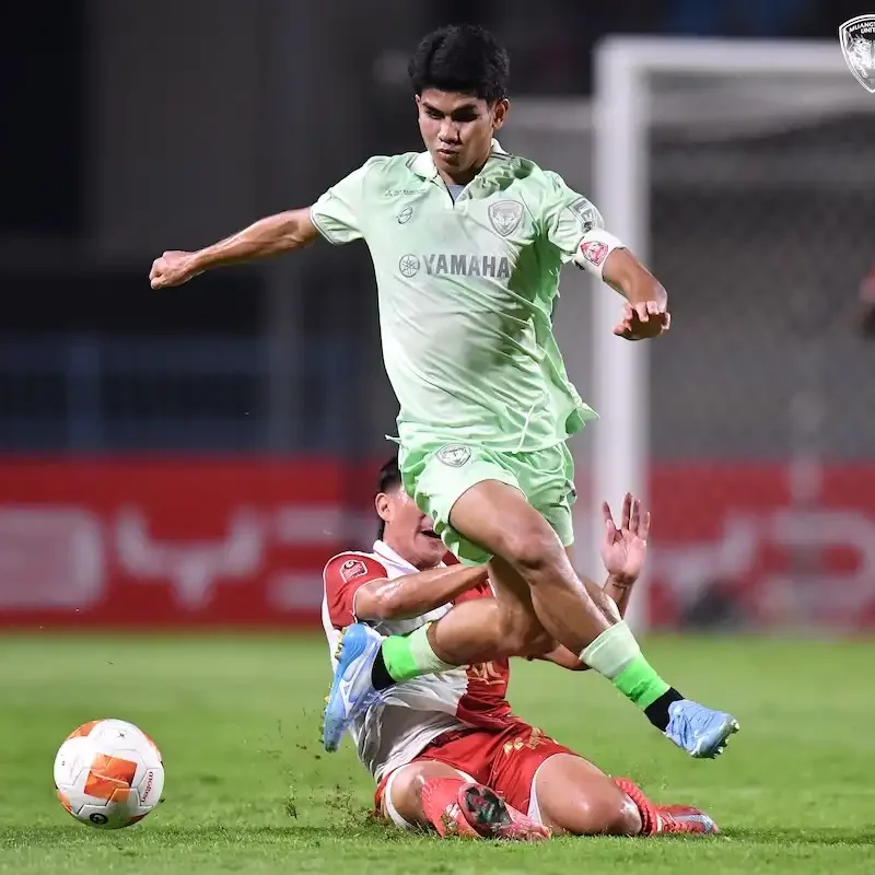 Match Images - Muangthong at Kanchanaburi - Thai Leage Football