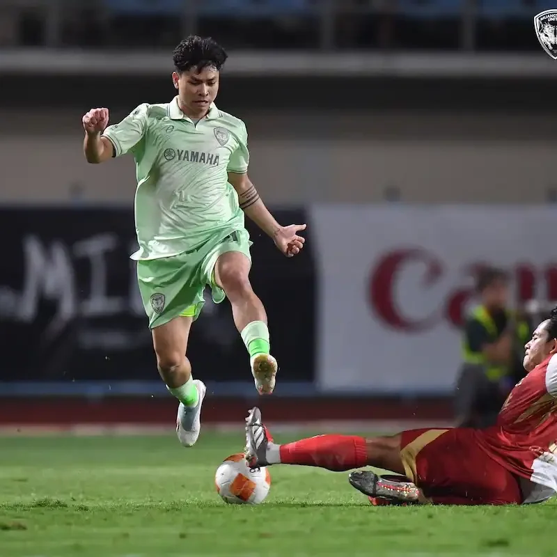 Match Images - Muangthong at Kanchanaburi - Thai Leage Football