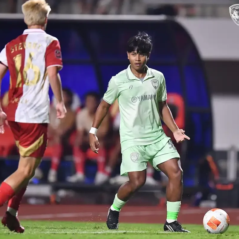 Match Images - Muangthong at Kanchanaburi - Thai Leage Football