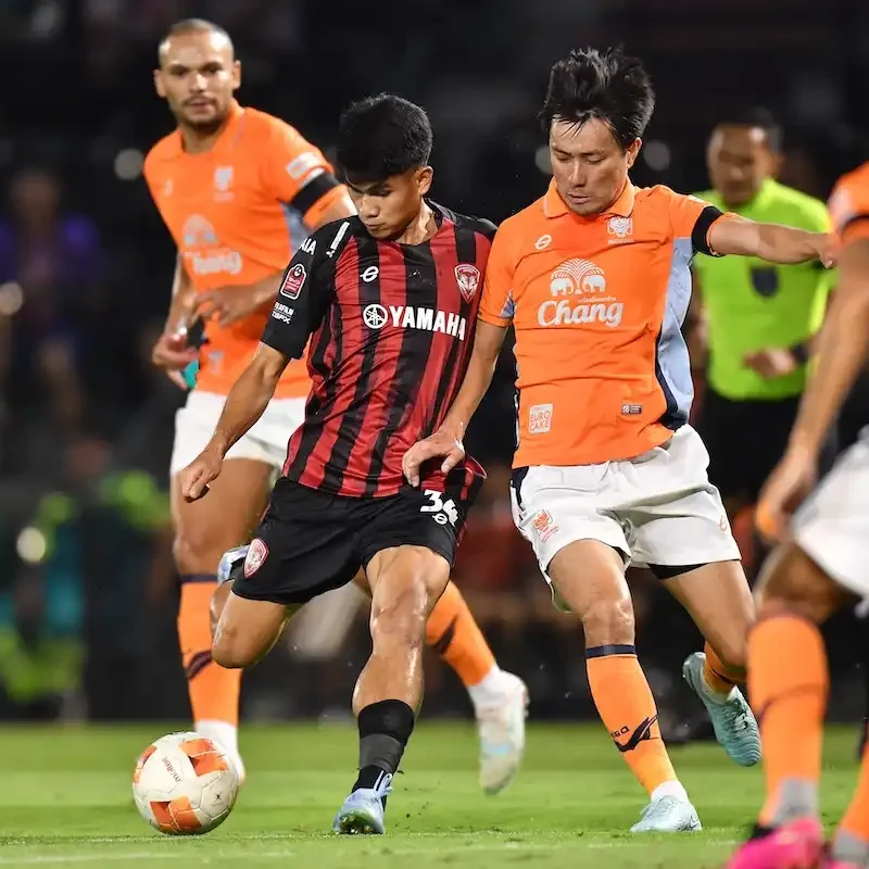 Match Photos - Action Shots - Muangthong United at Ratchaburi - Thai League 1