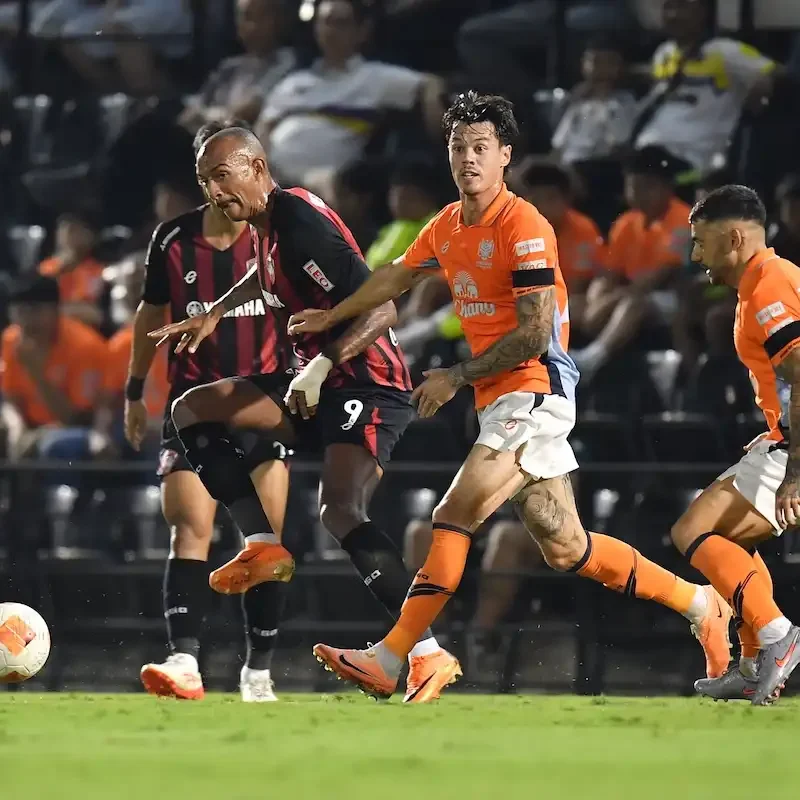 Match Photos - Action Shots - Muangthong United at Ratchaburi - Thai League 1