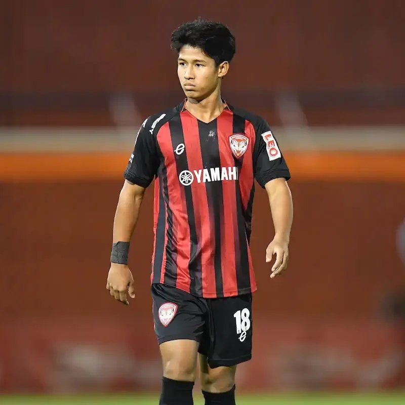 Match Photos - Action Shots - Muangthong United at Ratchaburi - Thai League 1