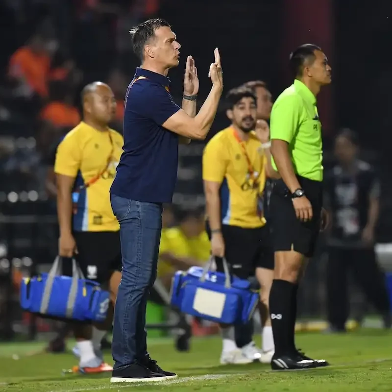 Match Photos - Action Shots - Muangthong United at Ratchaburi - Thai League 1