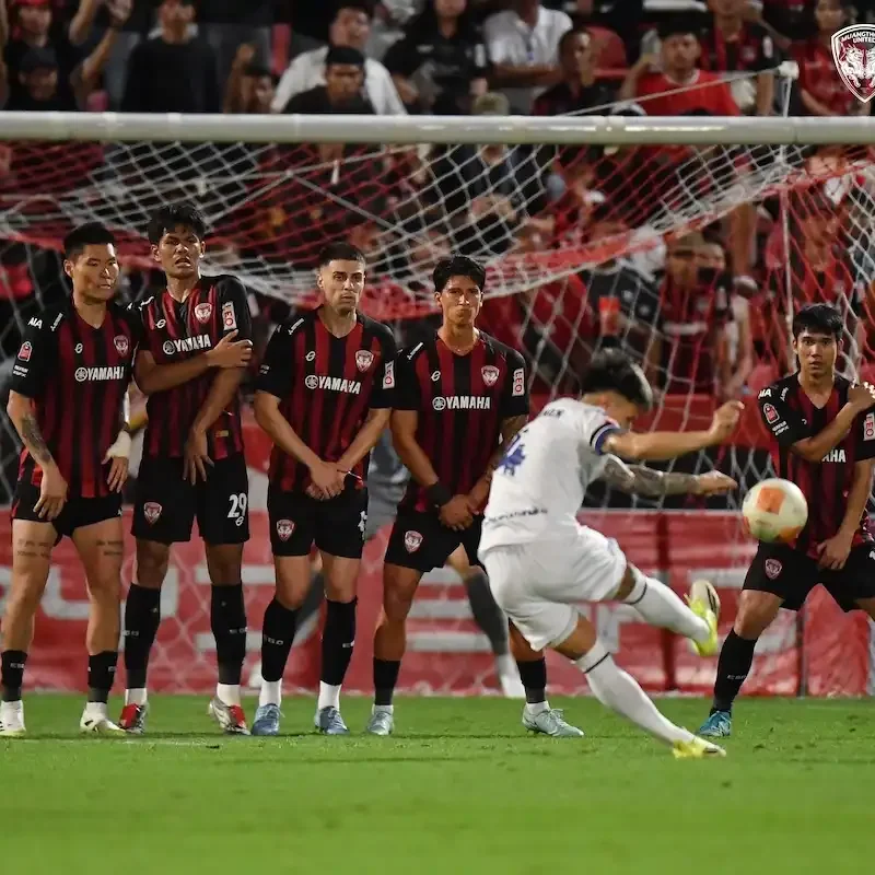 Match Photos and highlights - Muangthong United vs Port FC