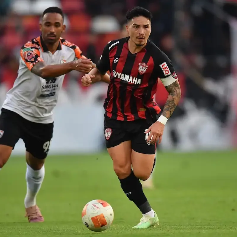 Muangthong United 2-1 Win over Chiang Rai - Match Gallery & Highlights | Kirin Photo Gallery